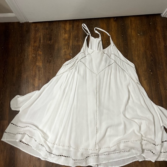 White LaceyBathing Suit Cover Up. XL. Like New - Picture 2 of 2